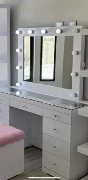 ⸻ مراية مضيئة LED للبيع – التجمع الخامس