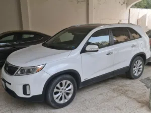 Used Kia Sorento in Tripoli