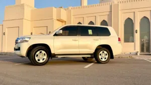 Used Toyota Land Cruiser in Al Dakhiliya