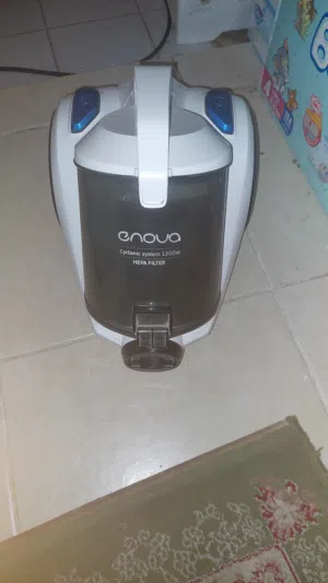 مكنسه كهربائيه 1800 واط HEPA فلتر