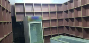 تخشيبات محل للبيع ثلاث جهات والسعر عرطة ومناسب وصاحبه محتاج فرصة تستحق