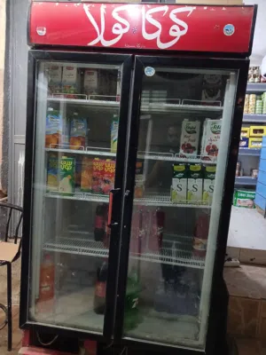 ثلاجة عرض للبيع