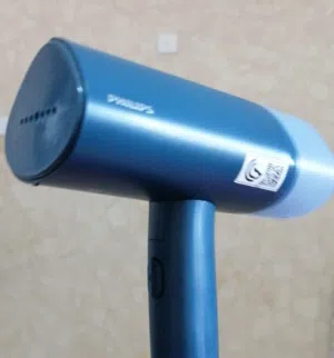 مكواة بخار محمولة للملابس