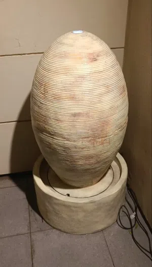 نافورة بيضاوية