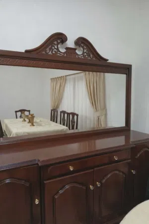فضية ودنسوار خشب ماليزي