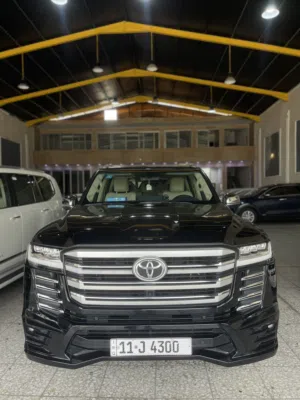 لاندكروزر فطيم VX 2024 عداد 20 الف محرك تنفس طبيعي
