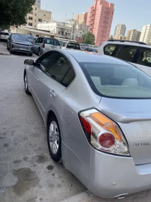 نيسان التيما 2011 SL Sport+ OPT، صالون سيدان، فضي، بنزين، أوتوماتيك، حالة ممتازة