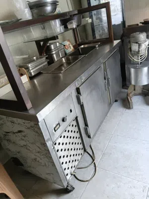 عدة مطعم شعبي للبيع