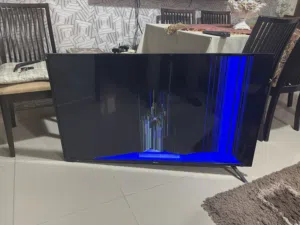 شاشة جي حارد 50 led فيها  كسر للبيع