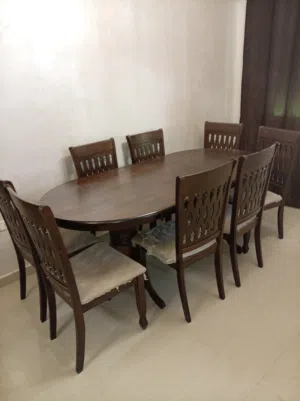 طاولة سفرة بحالة الوكالة للبيع