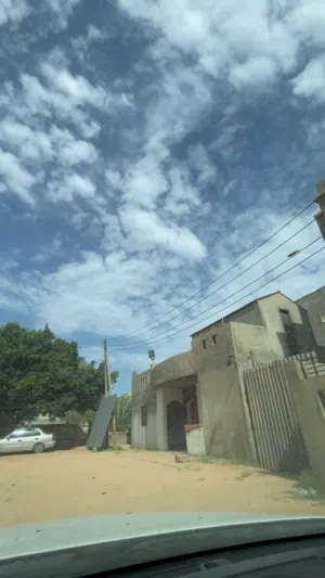 مـنـزل ارـضـي جـمـيـل لـلـبـيـع ( التـفـصـيـل )