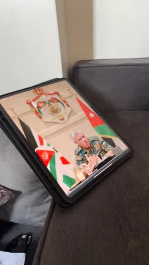 ايباد برو M4 والذاكره 256 جيجا والحجم شاشه 13 انش