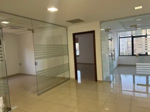 مكتب للبيع تمليك في البيره في البالوع قرب المحكمه مساحه 225م