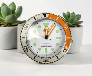 ساعة حائط فاخرة تصميم Rolex – حركة هادئة وعقارب مضيئة