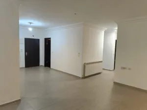 شقه للبيع في منطقه المصايف مساحه 135متر