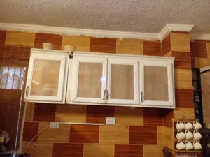 خزانة مطبخ علويه المنيوم  في الزرقاء الجديده