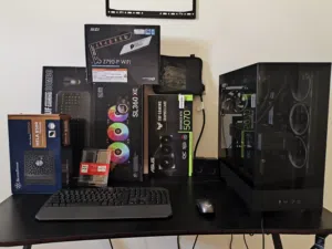 للبيع PC اقرا الوصف