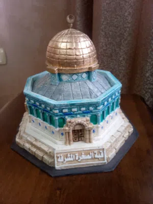 مجسم قبة الصخرة مصنوع يدوي من الجبس و الريزن