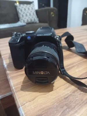 كاميرا كلاسيكية مميزة Konica Minolta DiMAGE A200 - تعمل بالكامل مع كافة الملحقات للبيع
