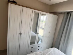 Wardrobe (pan)