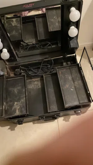 شنطة الميكب ارتست