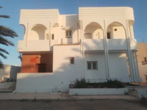 750 m2 4 Bedrooms Townhouse for Sale in Tripoli Tareeq Al-Mashtal