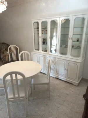 غرفة سفرة بحالة ممتازة