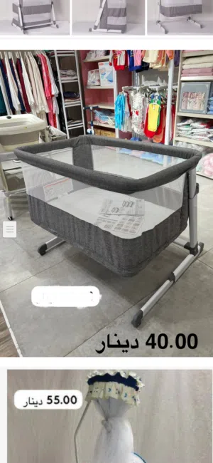 تخت بيبي من island toys امريكي فخم جدا مع كامل الاضافات next to me جنب متحرك وعلاقه العاب وعجلات