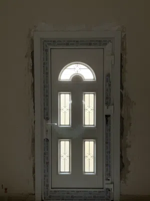 باب UPVC خارجي او للحمام