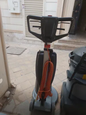 مامبنة جلي البلاط والسيراميك ايطالية جهاز ماكينة شفط المياه حجم كبير