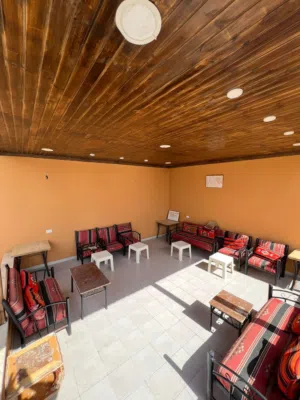 3 Bedrooms Chalet for Rent in Amman Airport Road - Manaseer Gs
