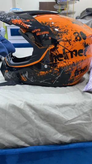 Motorcycle helmet / dirt bike helmet