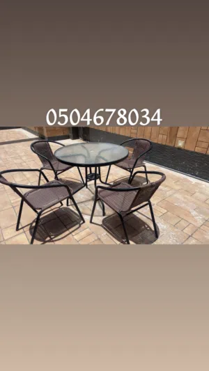طاوله حديقه وكراسي عدد اربع اشخاص