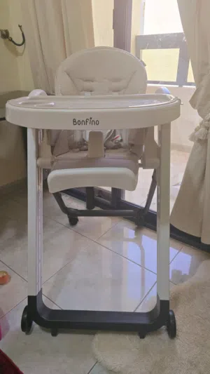 طاولة أطفال