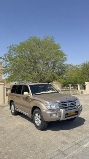 Used Toyota Land Cruiser in Al Dakhiliya