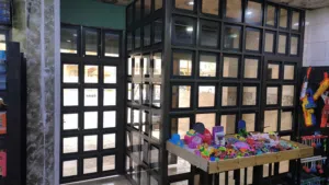 واجهتين محل تفصيل