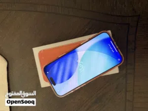 آيفون 17 برو ماكس أحمر مستعمل بحالة ممتازة مع علبة 256 جيجابايت بطارية 100 مشحون55 مره