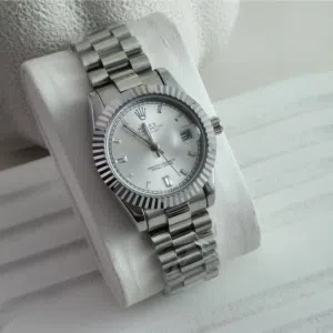 رولكس ستاتي 31mm – أناقة متوسطة الحجم لحضور مميز