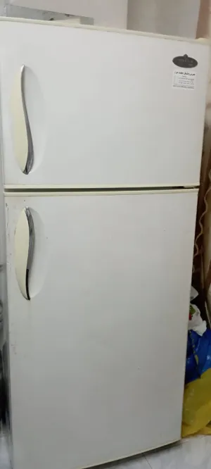 ثلاجة وغسالة وفرن بحالة ممتازة ..مع إمكانية كل منها على حدا