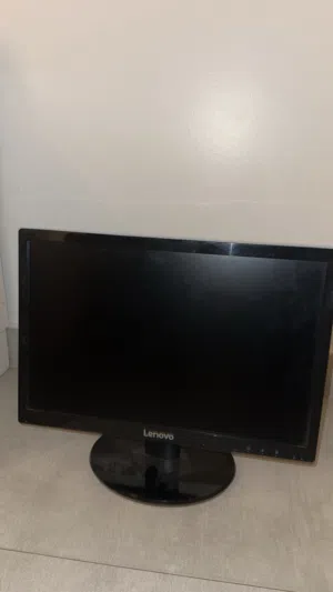 18 Lenovo monitors for sale  in Mubarak Al-Kabeer