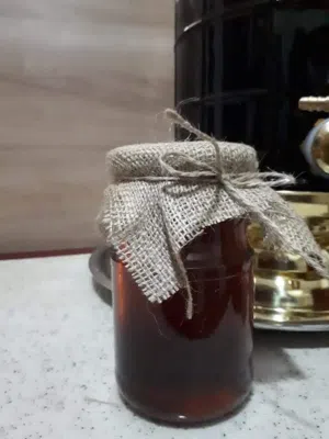 عسل طبيعي مكفول من الغش والحرام