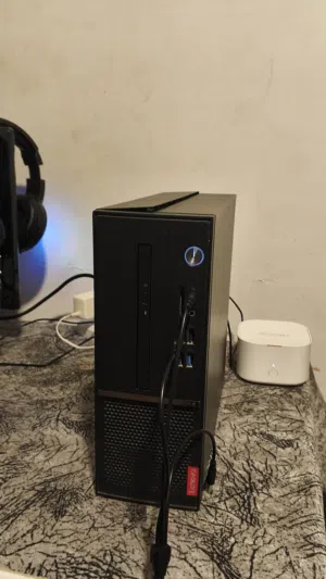 كمبيوتر للبيع