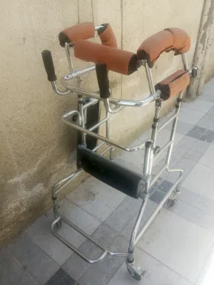مستلزمات عناية بكبار السن
