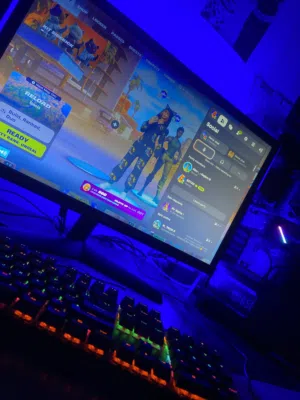 للبيع شاشة LG UltraGear الغنية عن التعريف