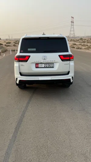 تويوتا لاند كلوزر 2022