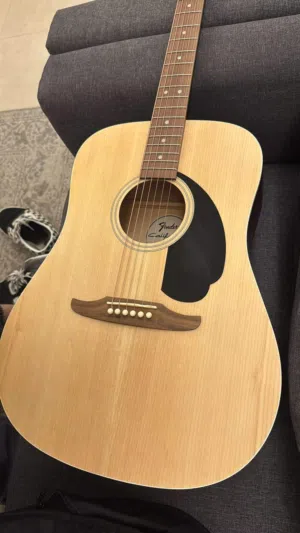 Fender California Debut Redondo