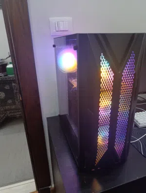 جهاز جيمنج كامل (PC Gaming) مع شاشة LG - نظافة تامة