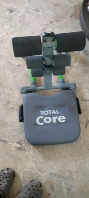 جهاز Total Core بحالة ممتازة لتقوية عضلات البطن