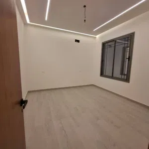 متاح فلا لي بيع