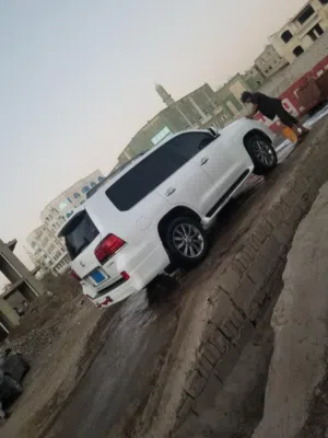 عرررطه العرطات لكزز 2009 لو لوؤي ابيض  ماشيه 95. الف   كلشي فيها وكالت الوكاله اسبيت مختم بودي زيرو